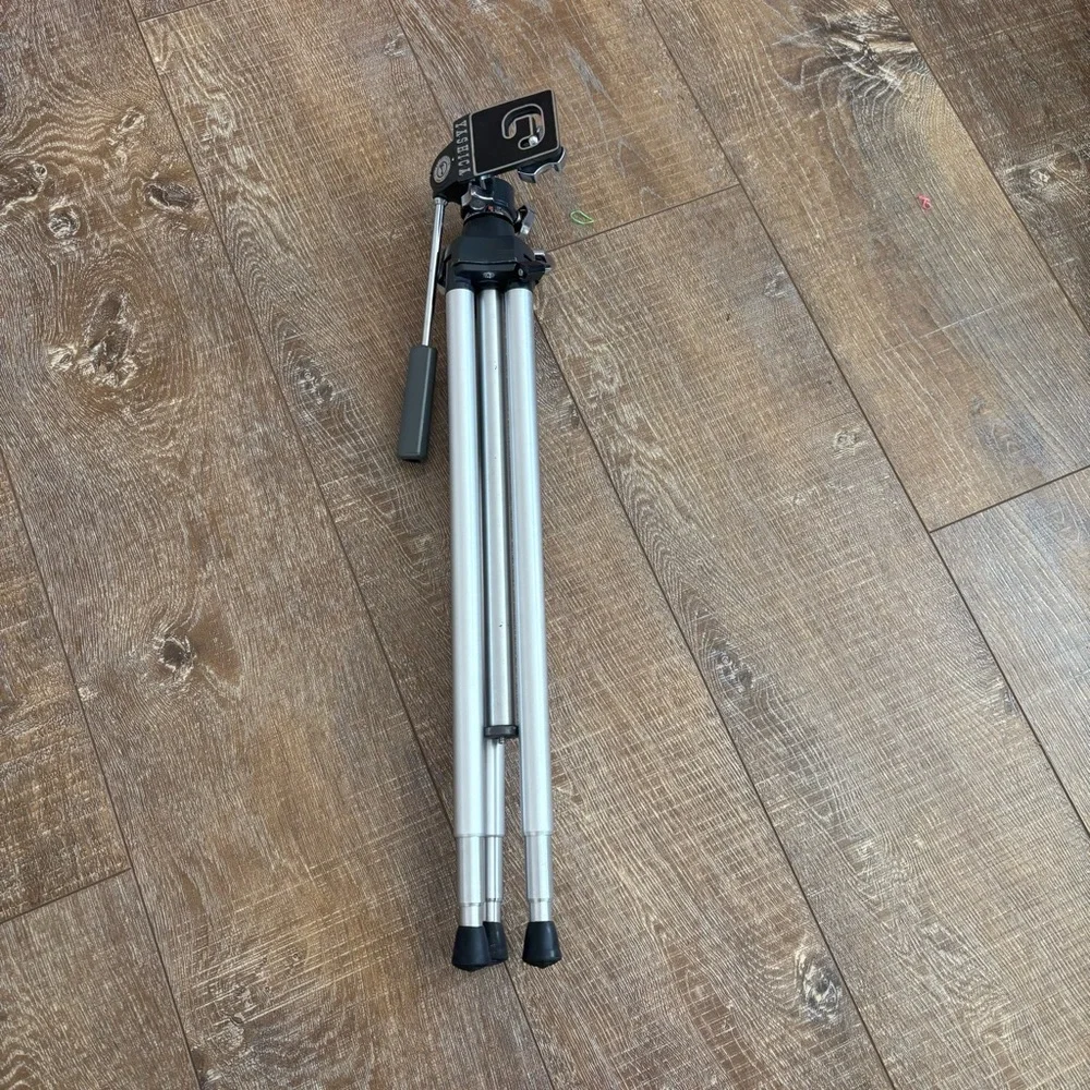 vintage Yashica brand tripod model number ST-1